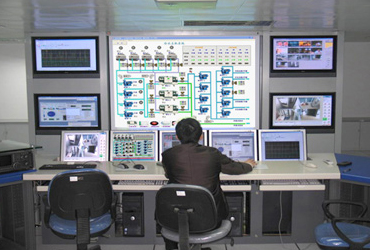 Intelligent control of the host computer interface